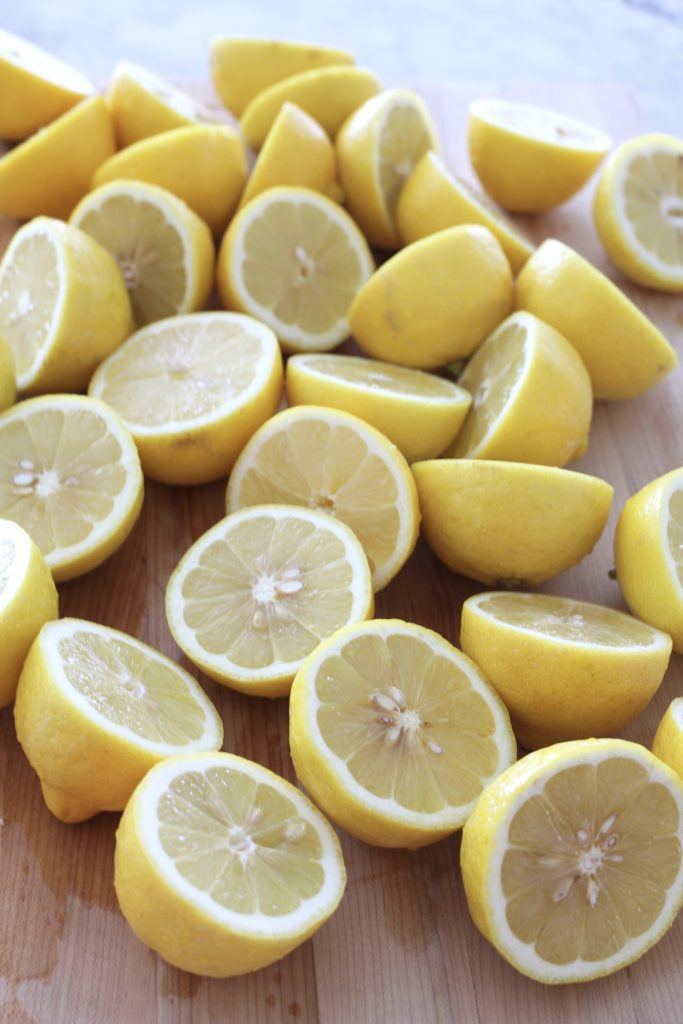 Lemon Squeezing for Fresh Lemonade